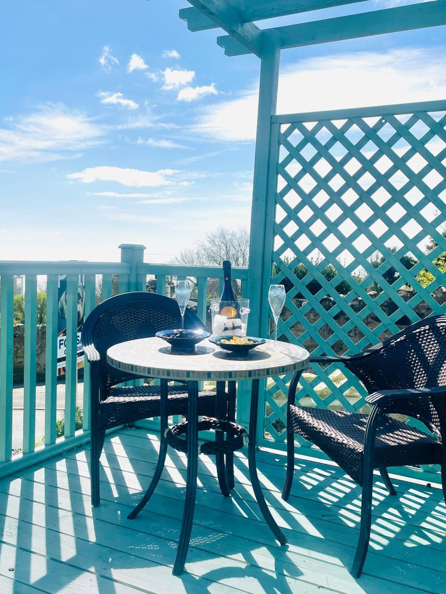 Clarendon View, Historic Apartment With Sea Views فنتنور المظهر الخارجي الصورة